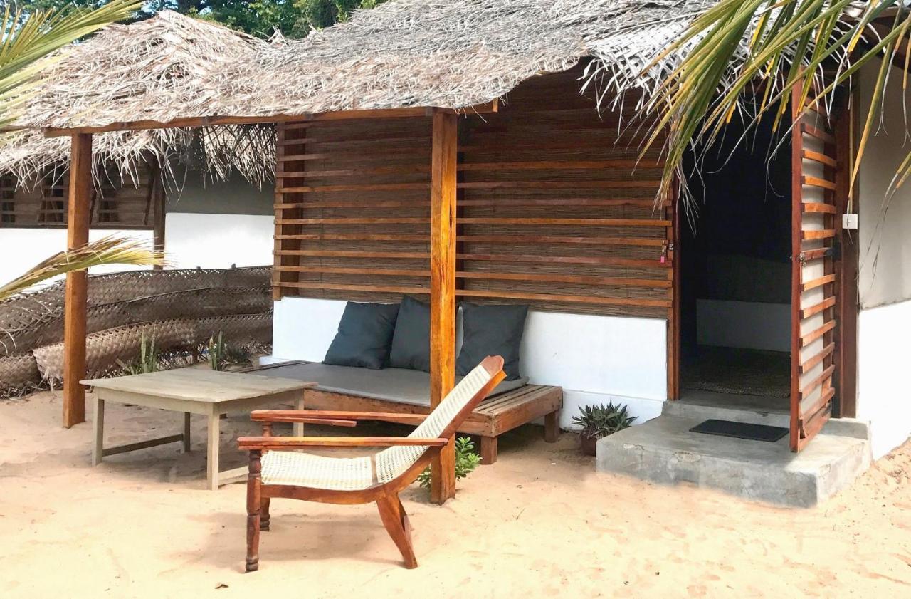 Upali Beach Surf Resort & Cafe Arugam Bay Exterior photo