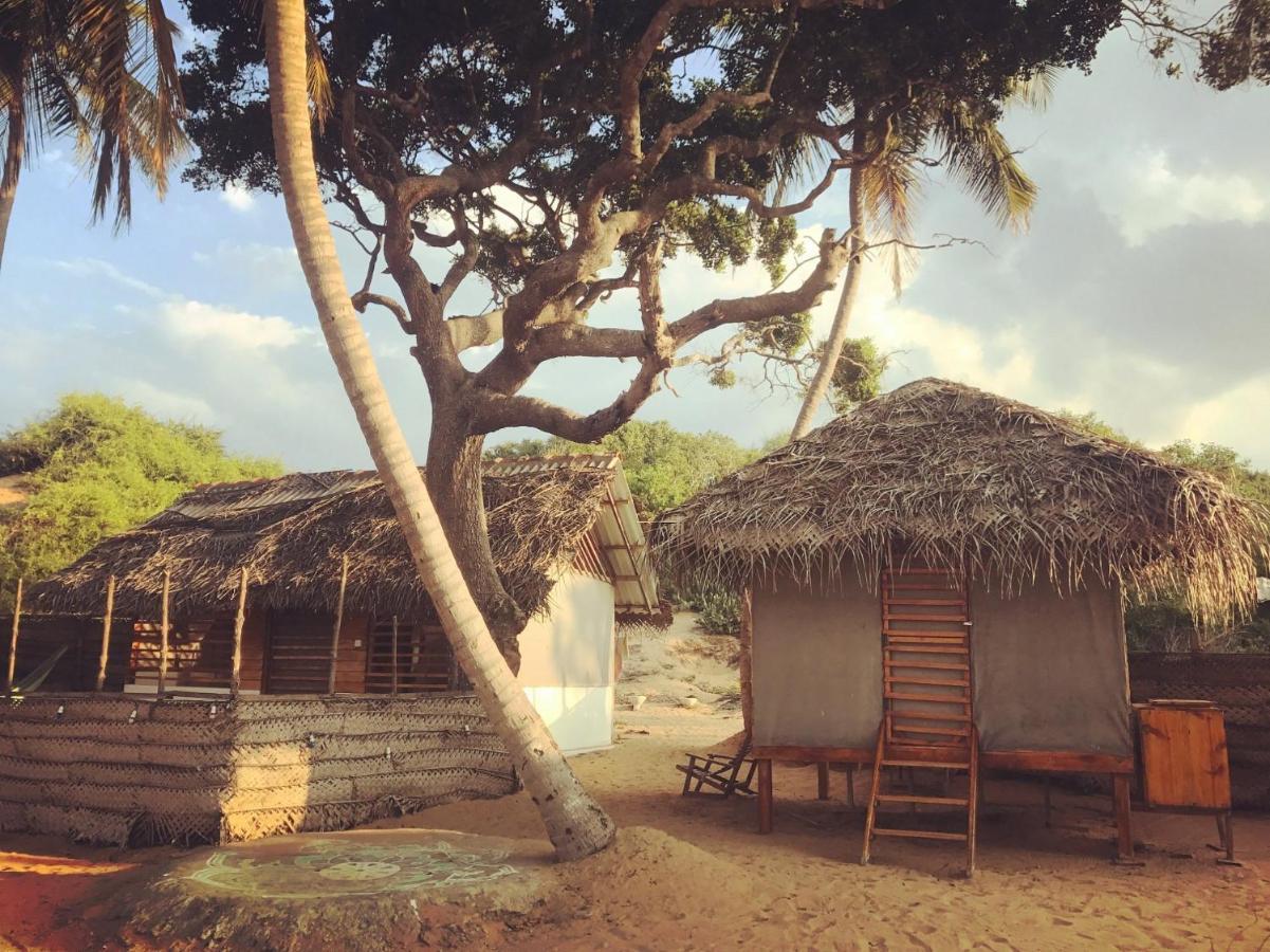 Upali Beach Surf Resort & Cafe Arugam Bay Exterior photo