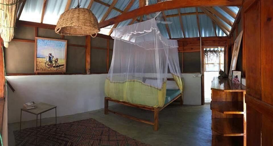 Upali Beach Surf Resort & Cafe Arugam Bay Exterior photo